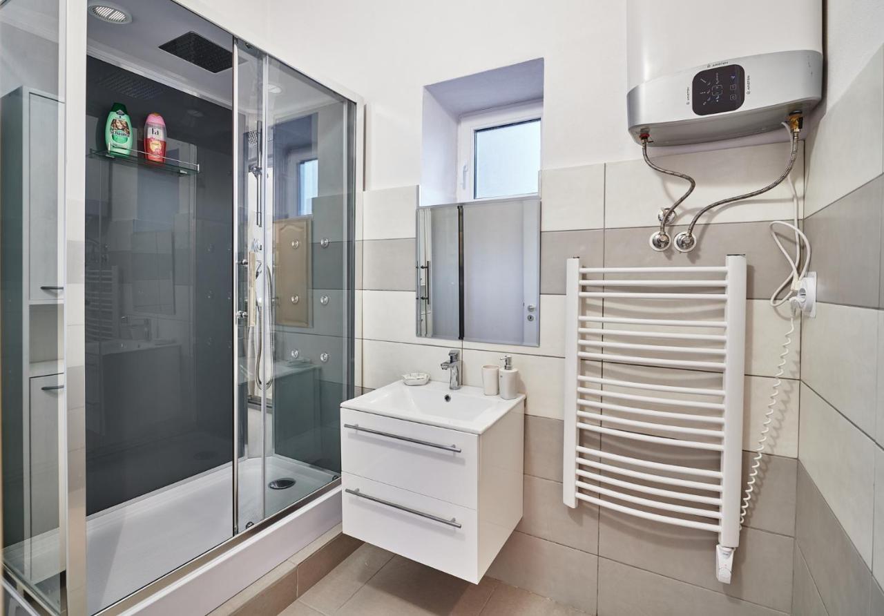 Apartman Bb Centrum Banska Bystrica Exterior photo